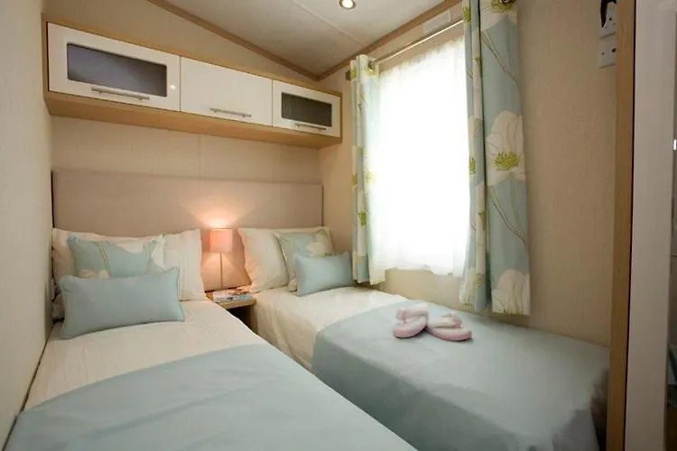 Kerlann 4 Etoiles Mobil Home Luxe 2 Chambres 1 Sdb Pont Aven Campsite Pont-Aven