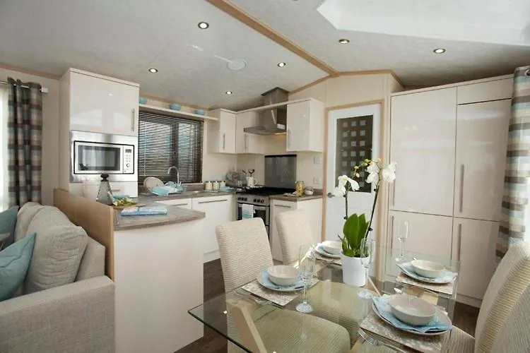 Kerlann 4 Etoiles Mobil Home Luxe 2 Chambres 1 Sdb Pont Aven